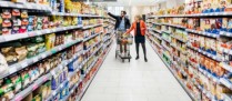 Supermarchés : une surface minimale de vente de produits sans emballage d’ici 2030